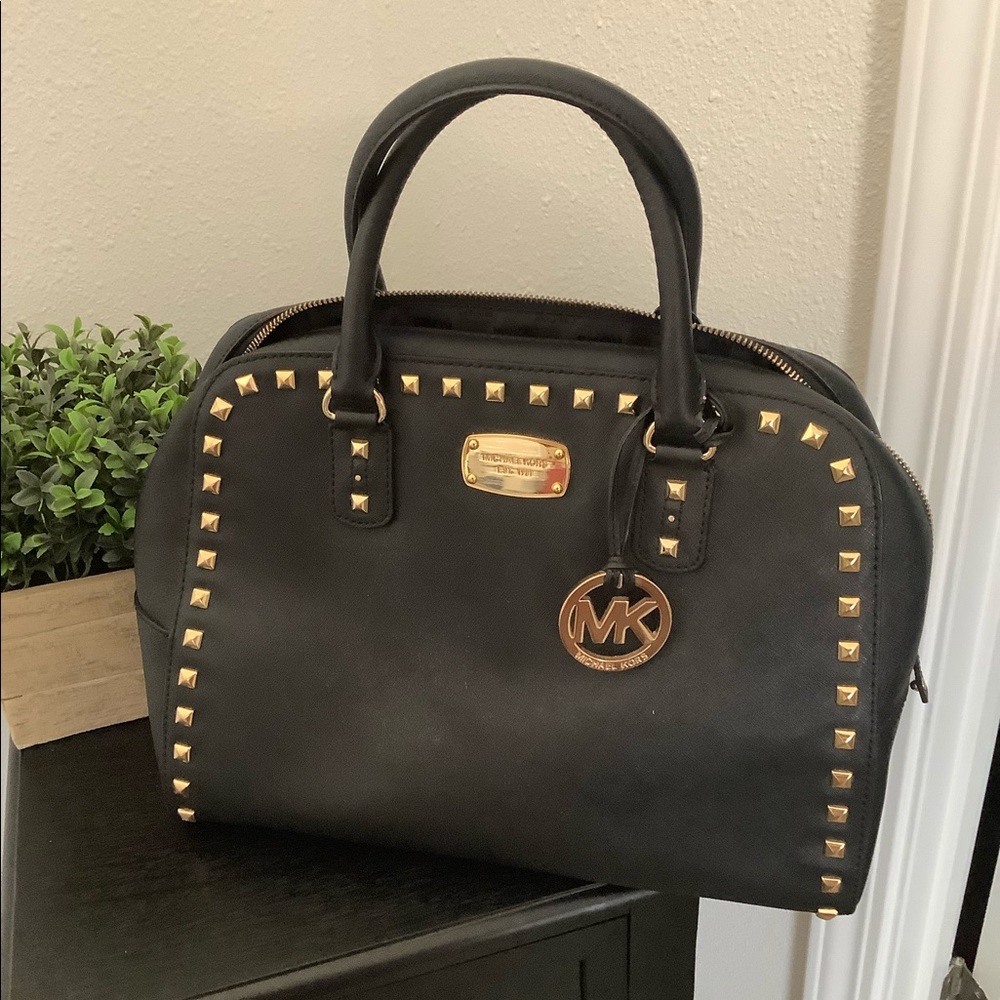 Michael Kors shoulder bag.Black great condition.